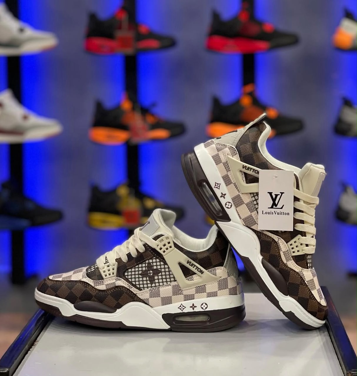 Luxury Checkered Fashion LV SNEAKERS