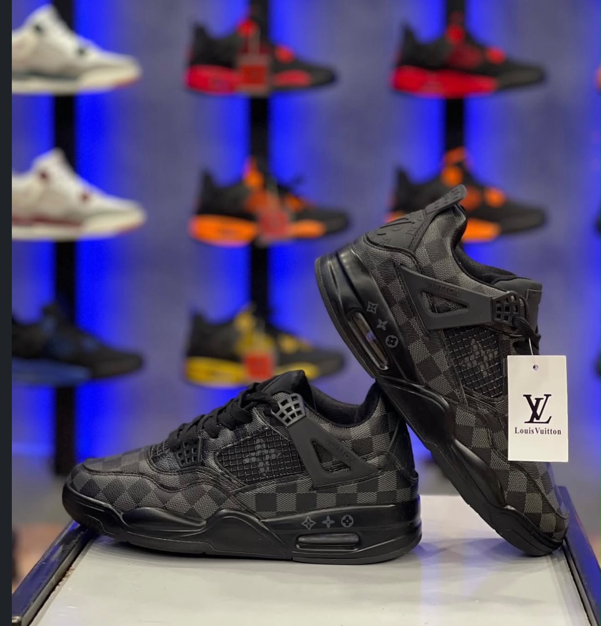 Luxury Checkered Fashion LV SNEAKERS